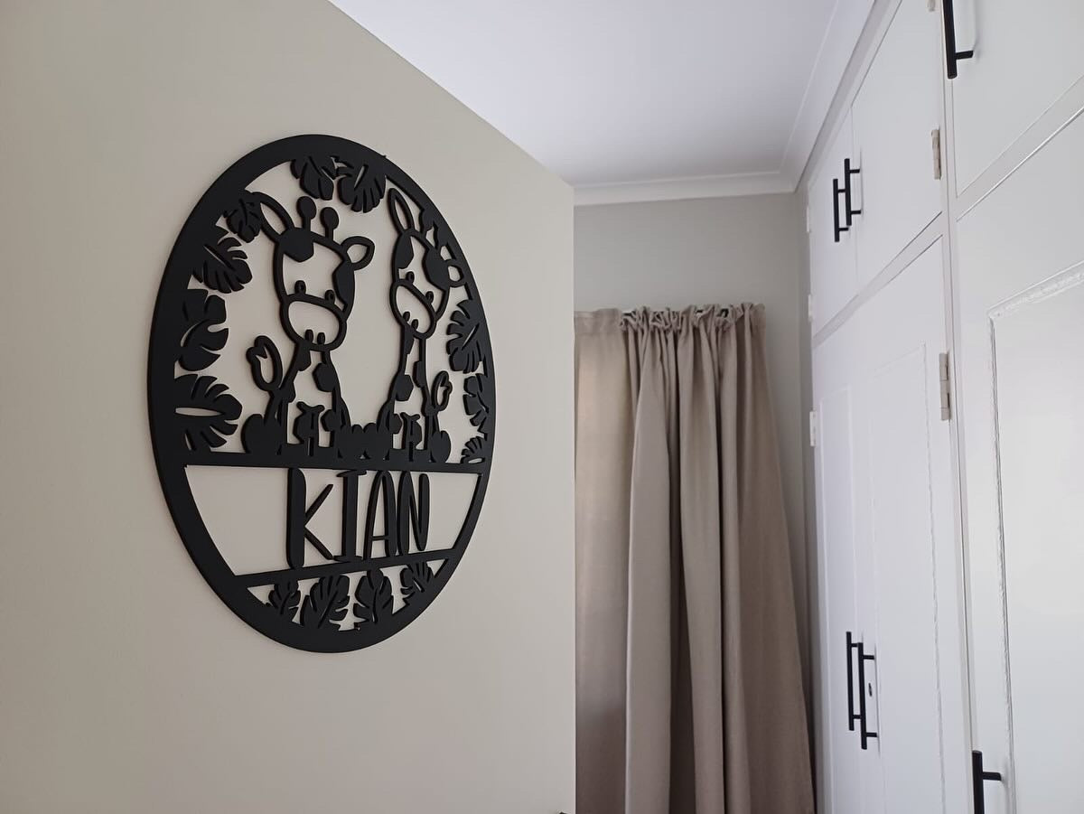 Giraffe Circular Room Name Plaque