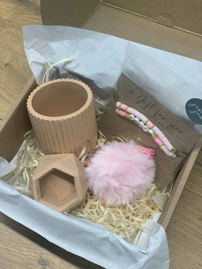Resin Goodie Hamper - Medium
