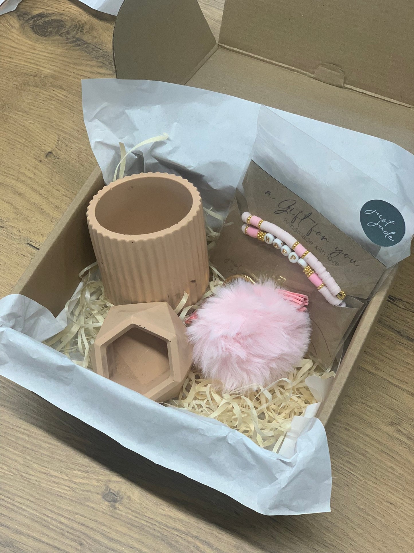 Resin Goodie Hamper - Medium
