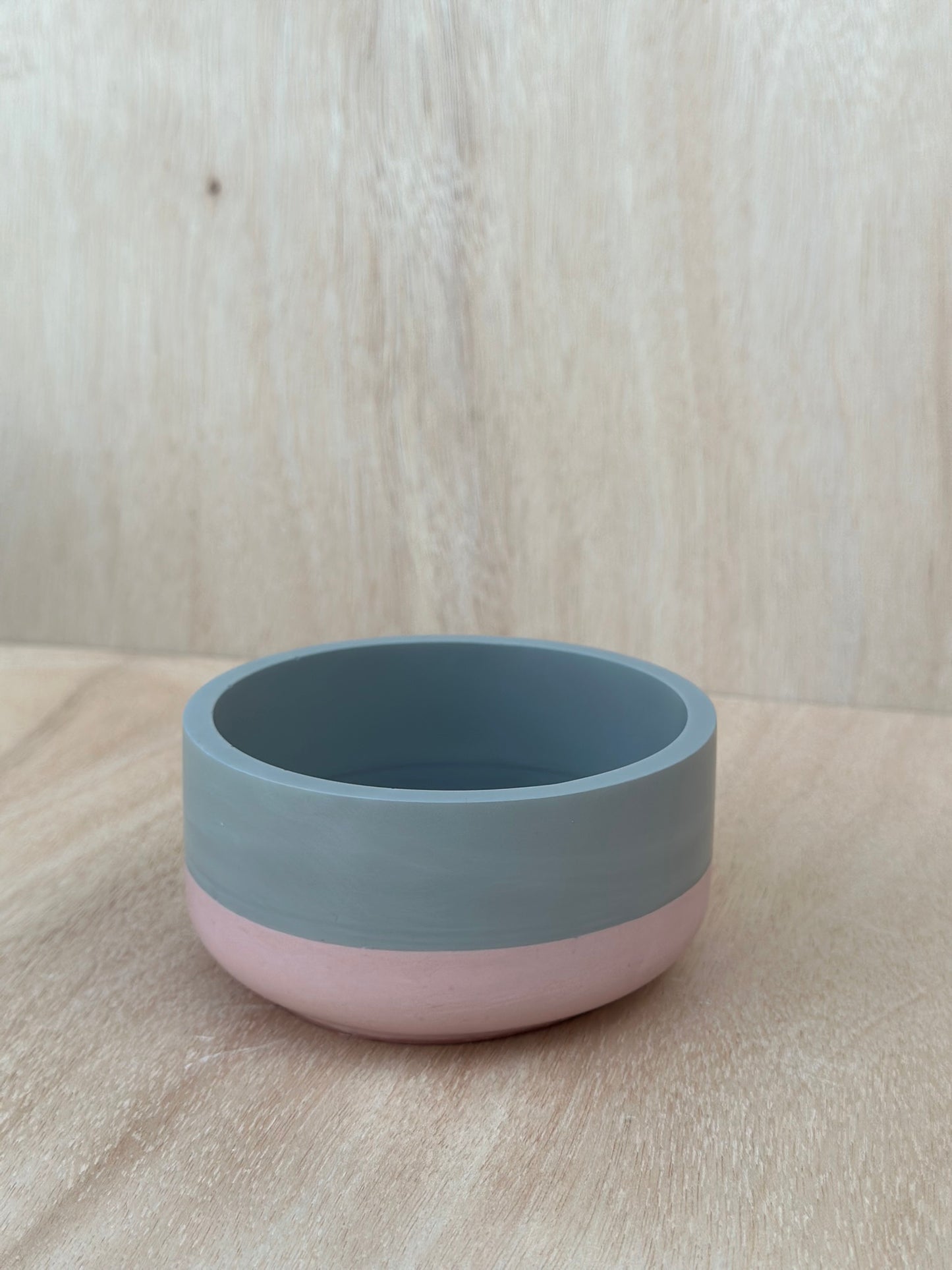 Rounded Large Pot