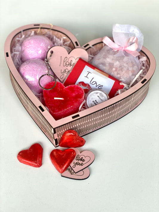 Heart Luxury Hamper